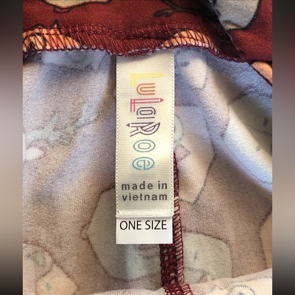 Burgundy Animal Pattern OS LulaRoe leggings - Picture 7 of 10